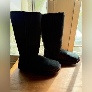 UGG Classic Tall Boots – Black – Women’s Size 9 excellent condition